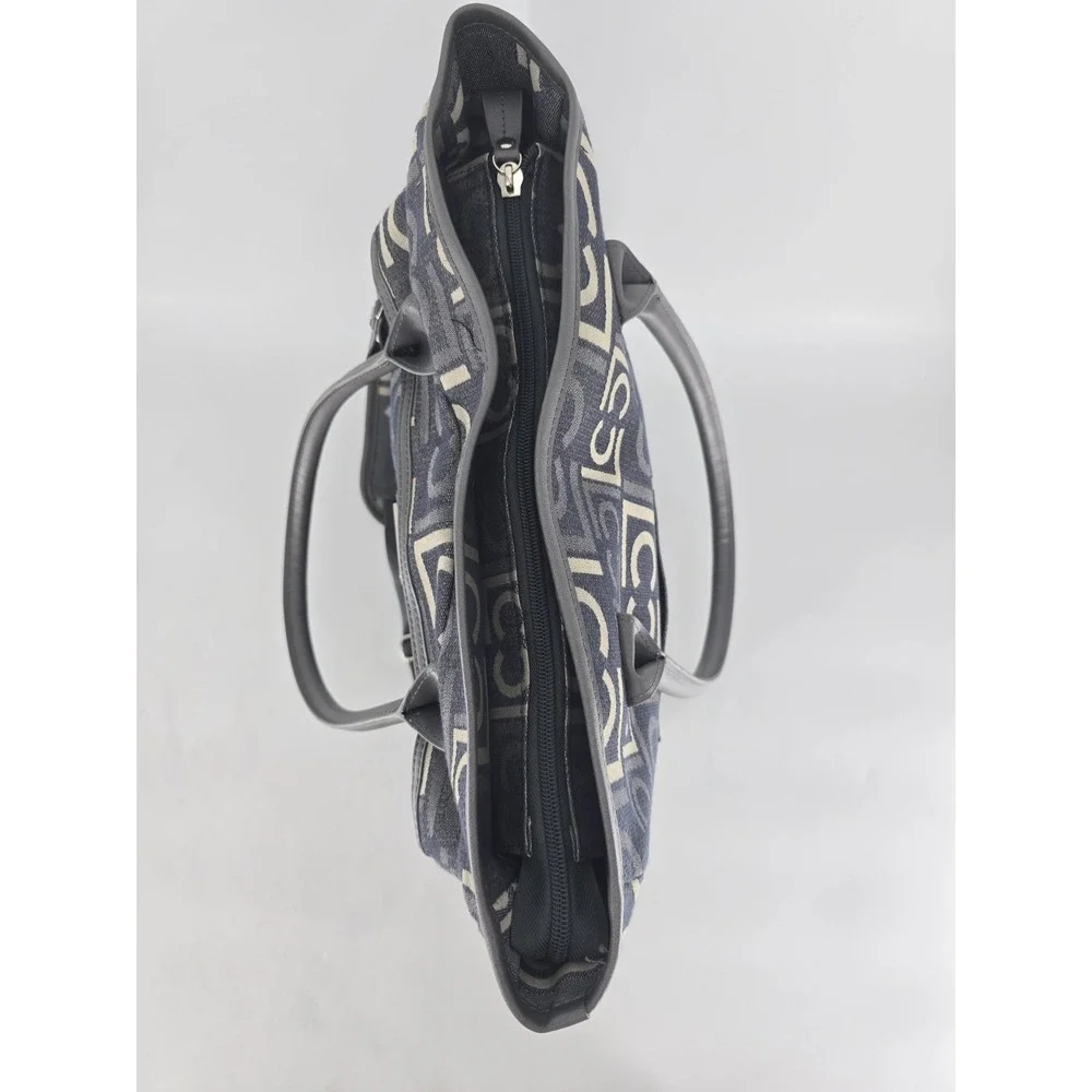 Liz Claiborne this listing